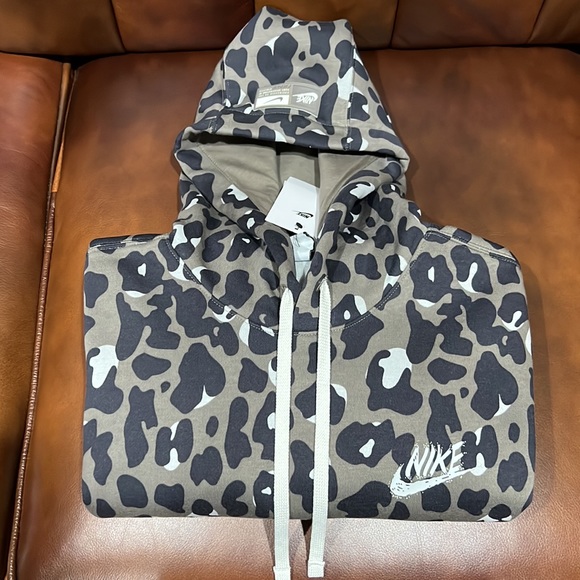 Nike Sportswear Club Fleece Fierce Leopard Men's Hoodie Size Medium - Picture 2 of 10